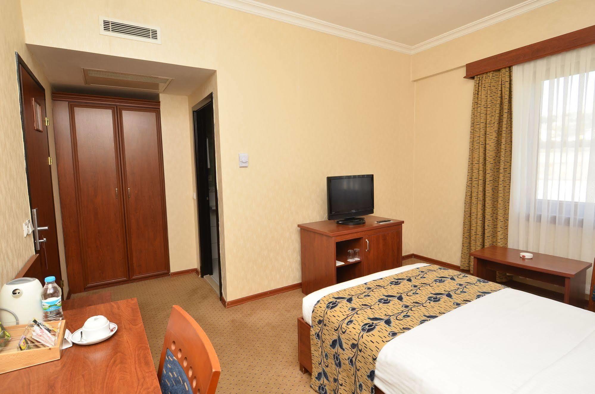 Akgun Elazig Hotel Buitenkant foto